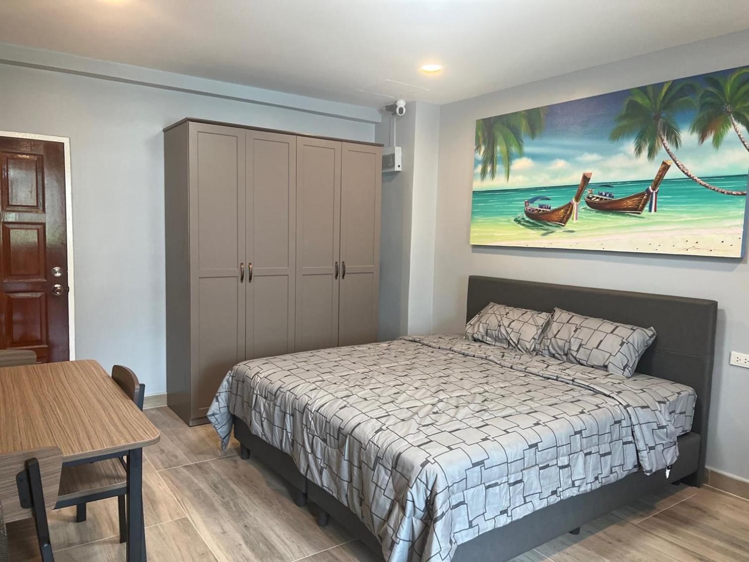 Patong Beach Apartments - 28 Sqm - Kitchen, Private Bathroom, Seating Area, 65" Smart Tv With Free Wifi, Walking Distance To The Beach Phòng bức ảnh